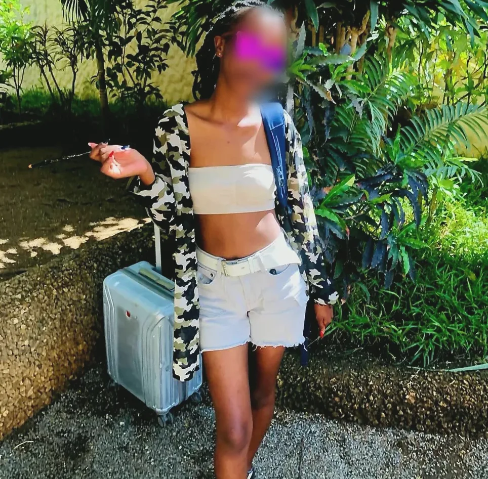 Abril, 21 años